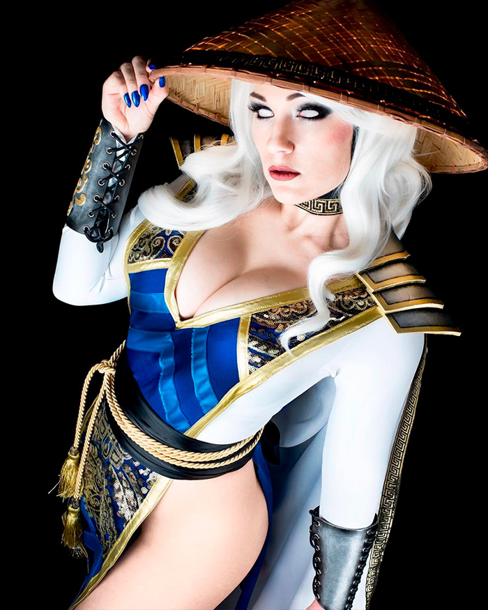 Специальный пятничный косплей по Mortal Kombat