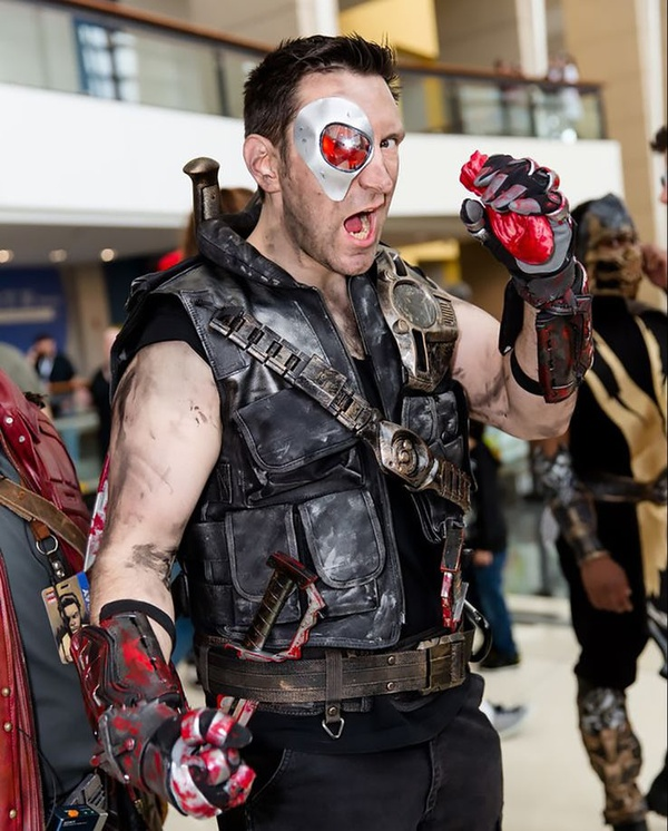 Специальный пятничный косплей по Mortal Kombat