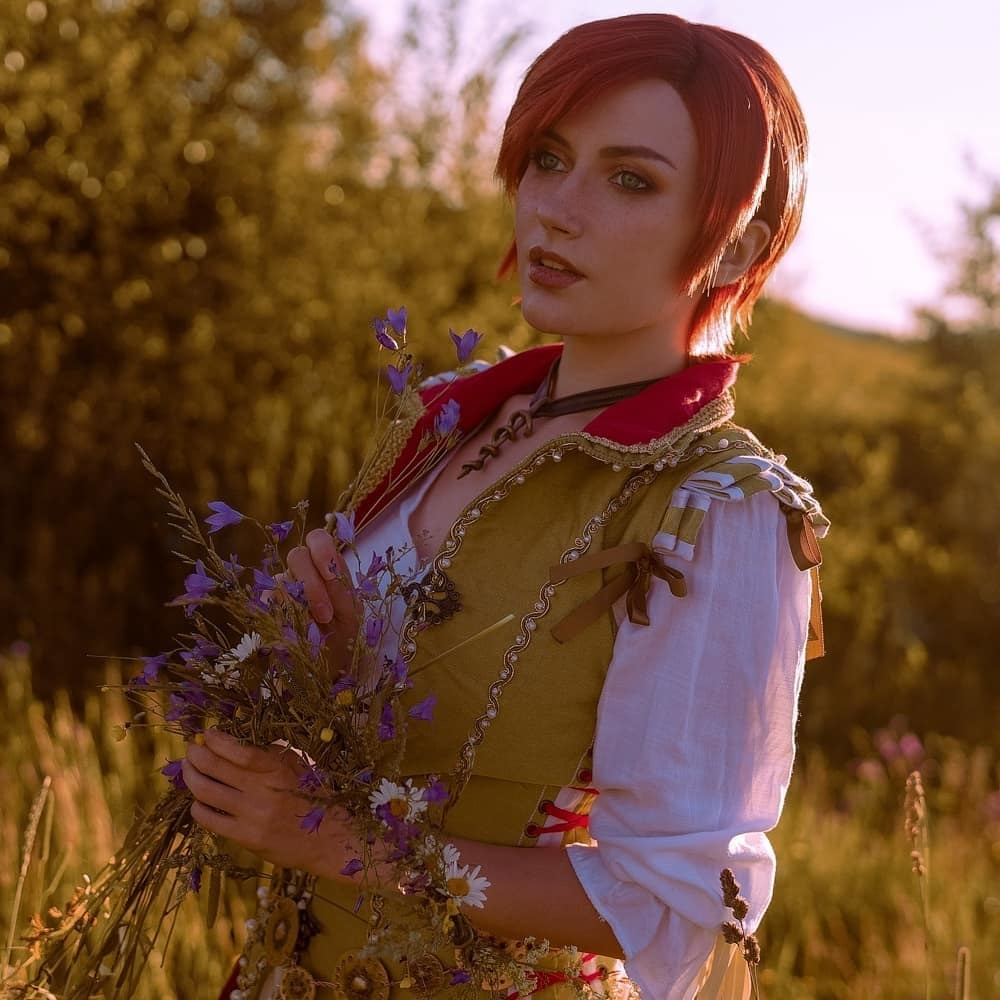 pyat-luchshih-kospleev-na-shani-iz-vedmaka-fotografii-devushek
