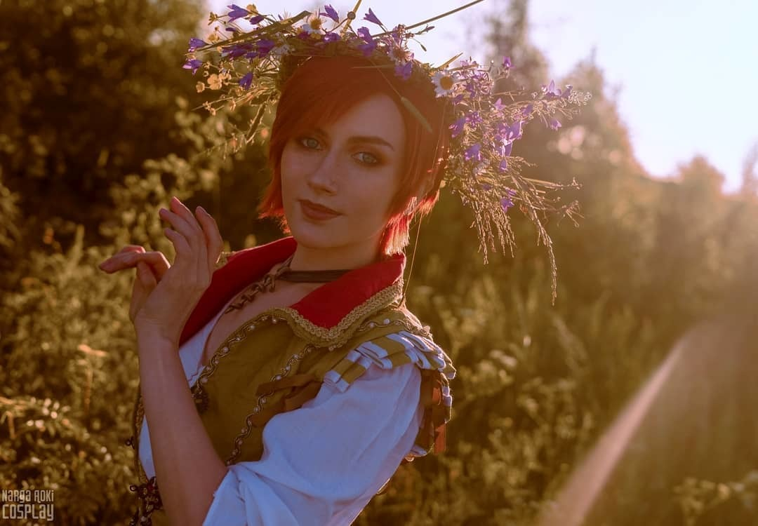 pyat-luchshih-kospleev-na-shani-iz-vedmaka-fotografii-devushek