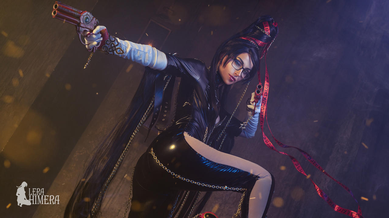 Правильный косплей на Байонетту — девушке в образе Bayonetta