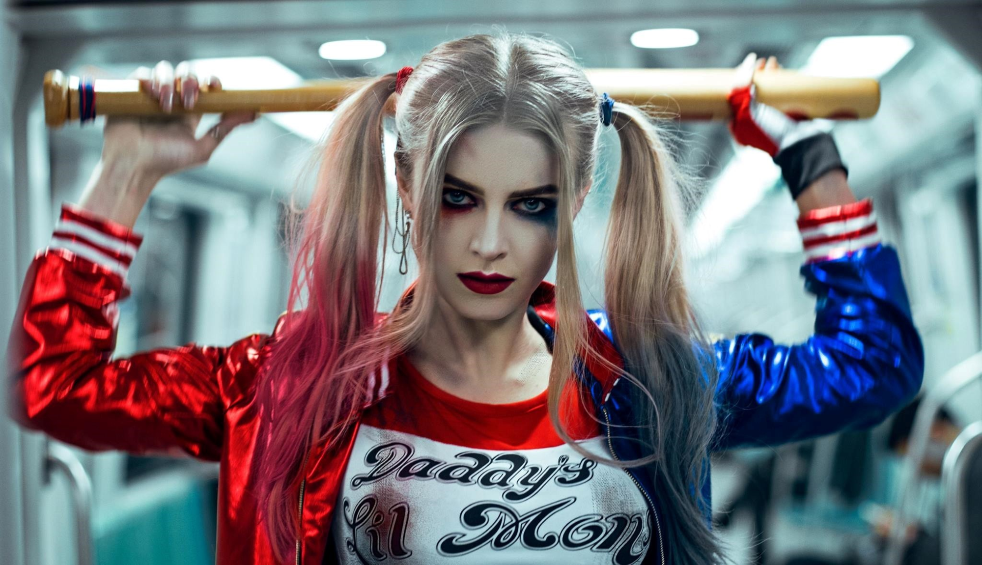 Правильный косплей на Харли Квинн из DC Comics