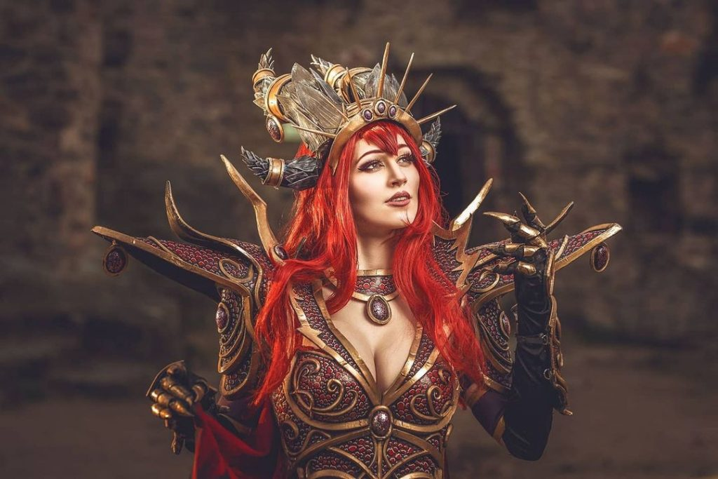 Правильный косплей на Алекстразу (Alexstraza) из World of Warcraft
