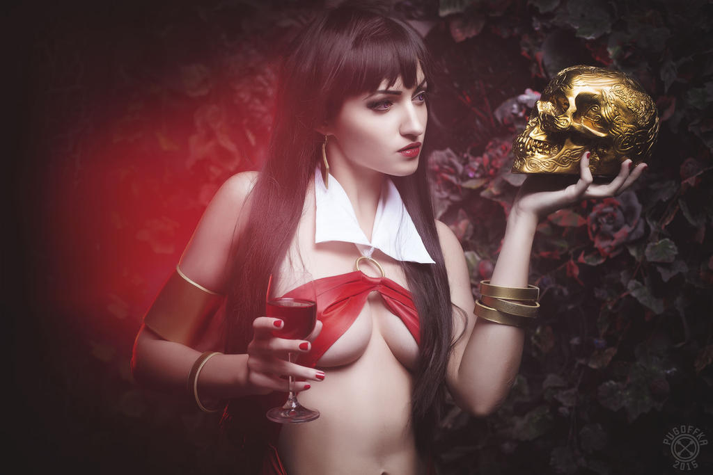 Шесть самых красивых косплеев на Леди Смерть (Lady Death)