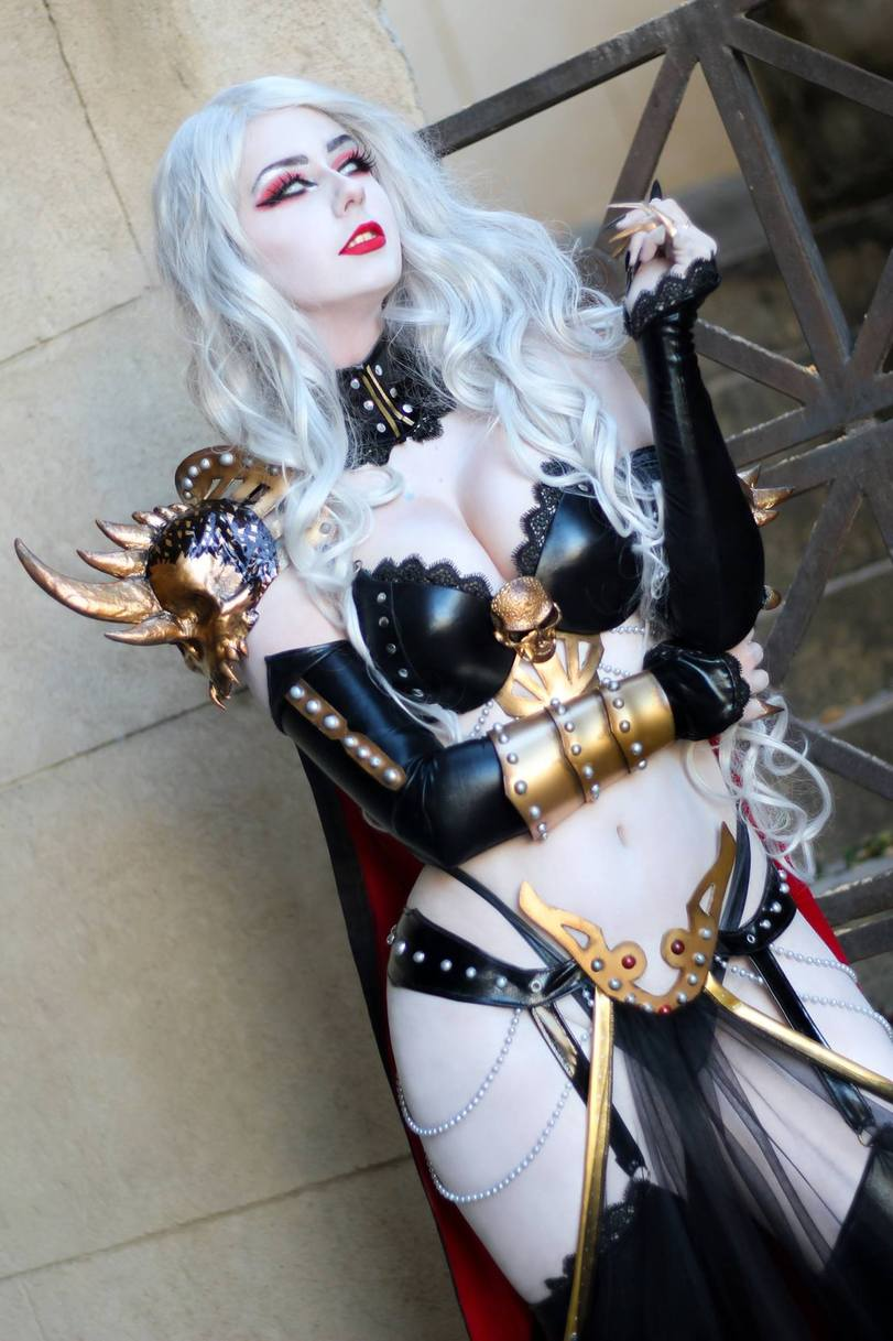 Шесть самых красивых косплеев на Леди Смерть (Lady Death)