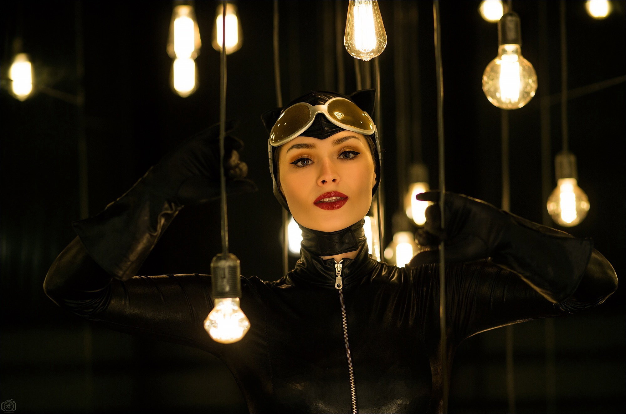 косплей на Женщину-кошку (Catwoman)