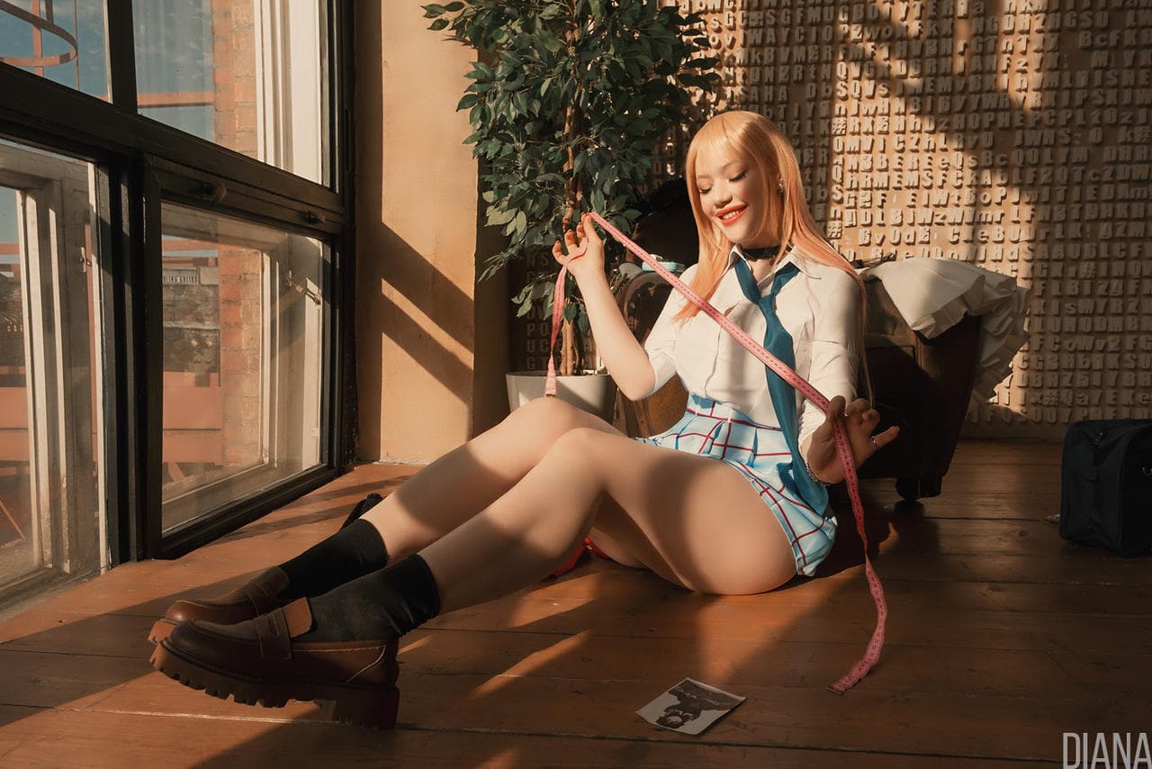 Косплей на Марин Китагаву из аниме «Эта фарфоровая кукла влюбилась» (My Dress-Up Darling)