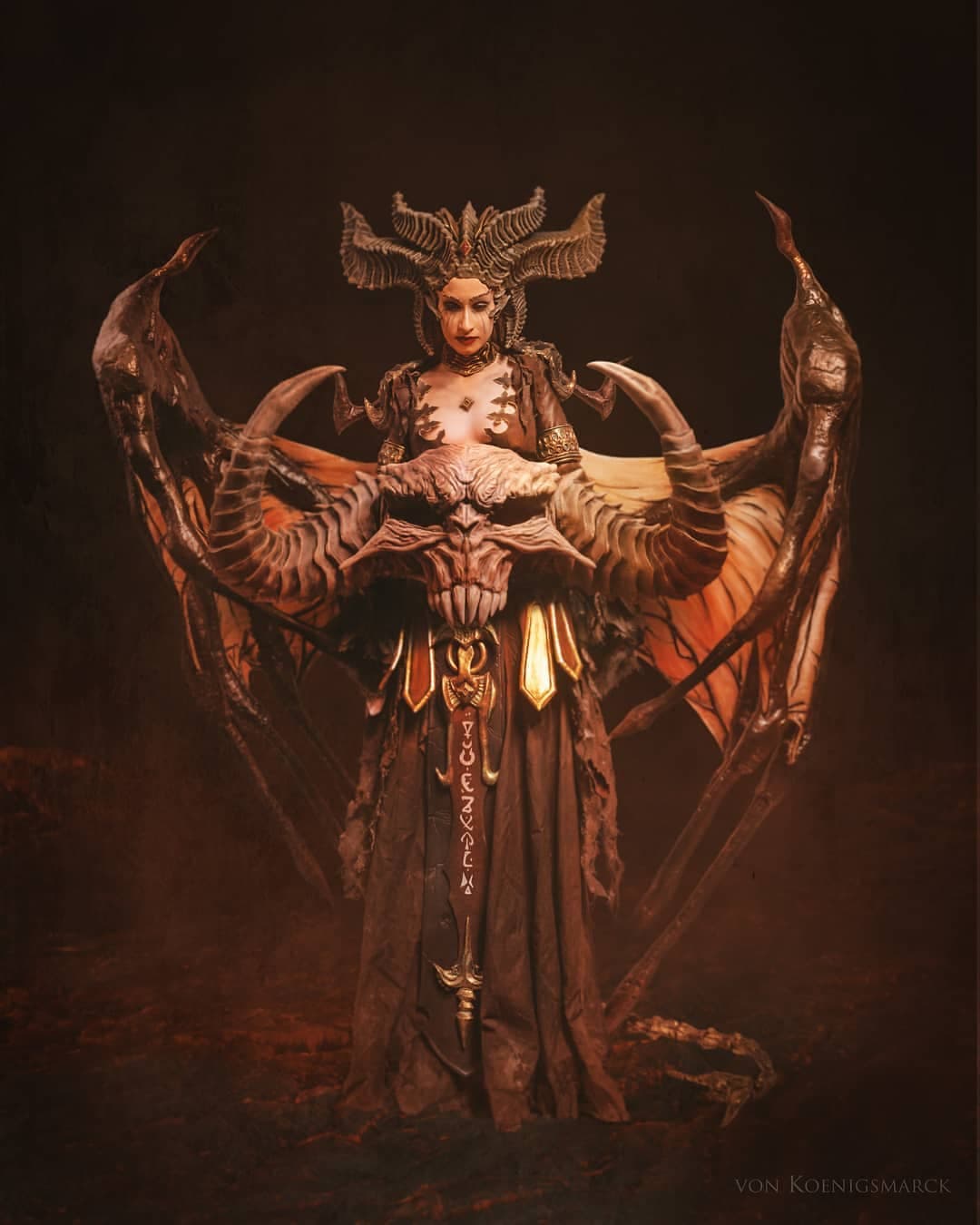Косплей на Лилит из Diablo IV — лучшие фотографии