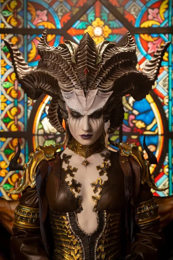 Косплей на Лилит из Diablo IV — лучшие фотографии