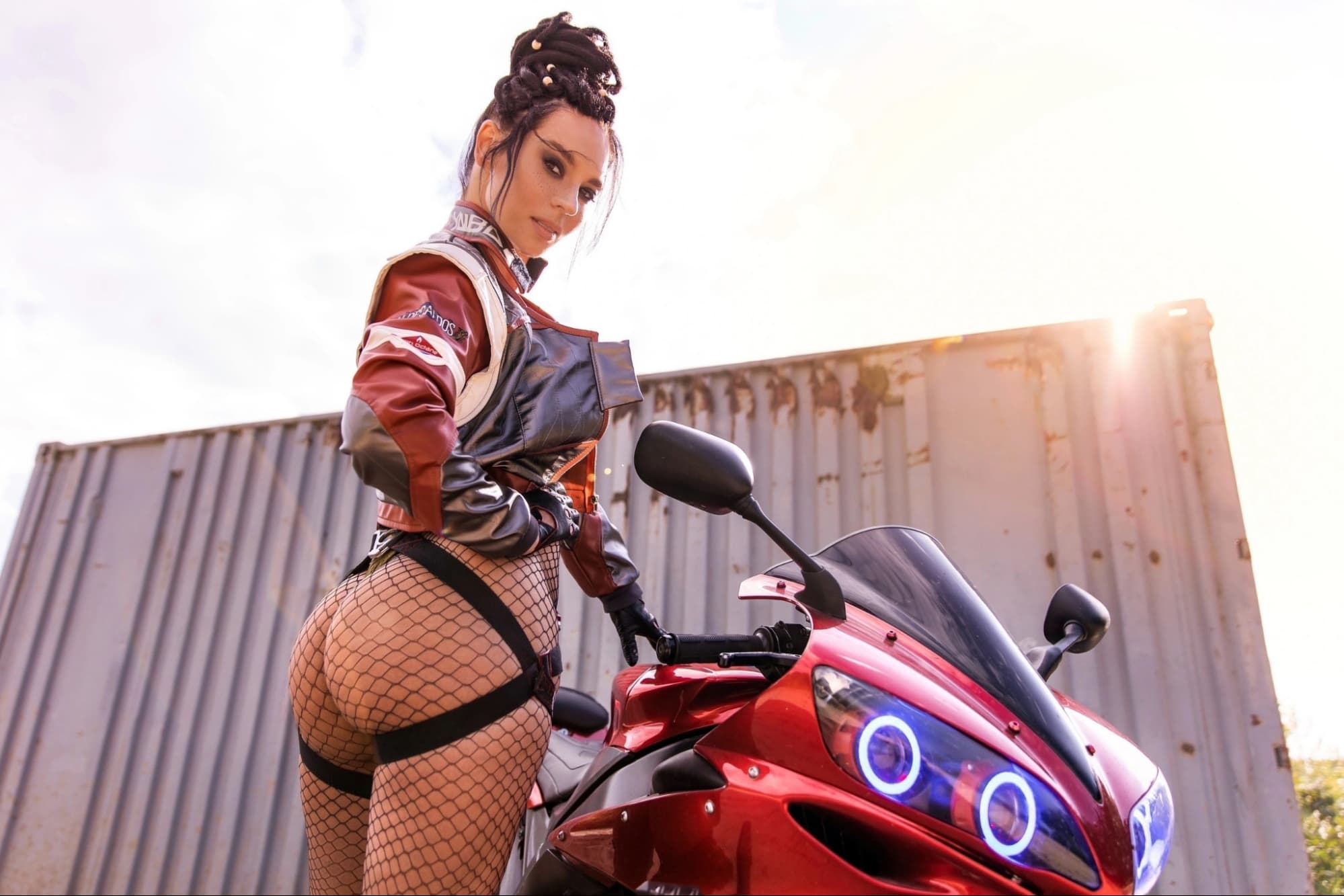 Косплей на Панам Палмер из Cyberpunk 2077