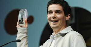Дэмьен Шазелл работает над новым секретным проектом